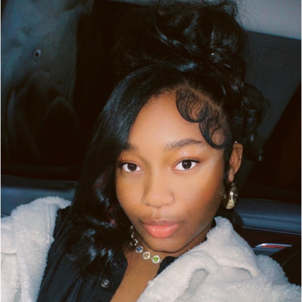 Meet your Posher, Fineice